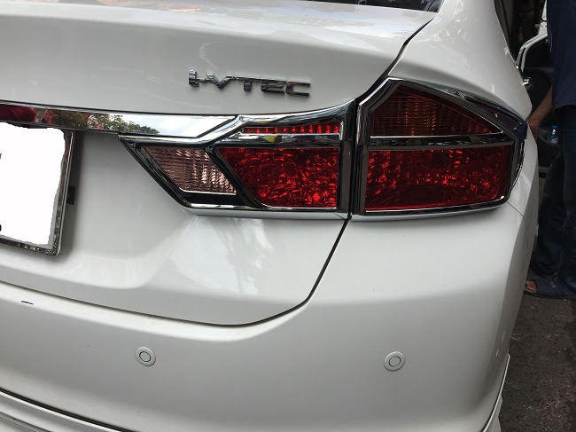 Viền đèn Sau Xe City