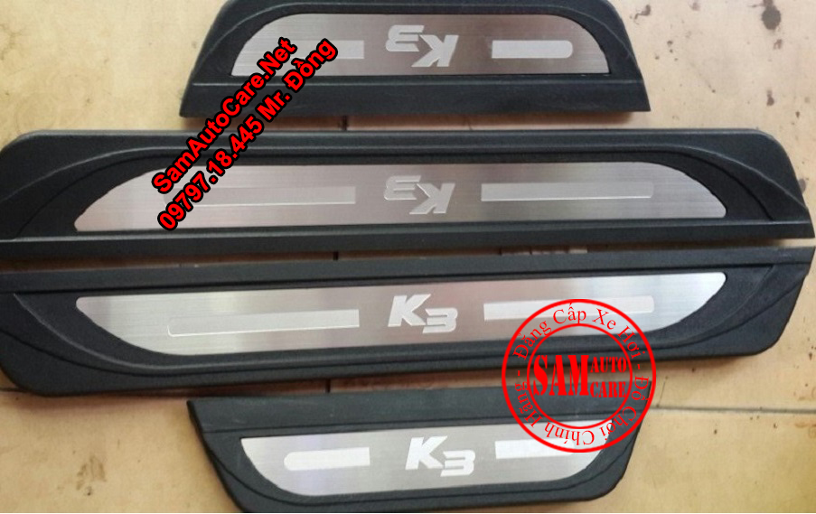 Bệ Bước Chân Trong K3